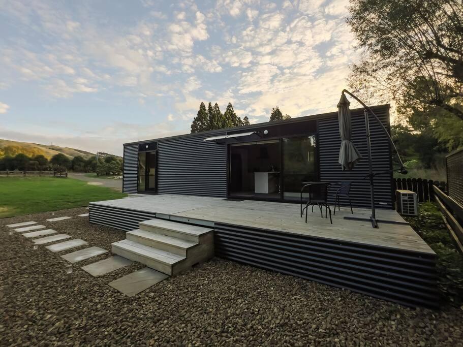 Appartamento Bombay Hills Modern Retreat Auckland Esterno foto