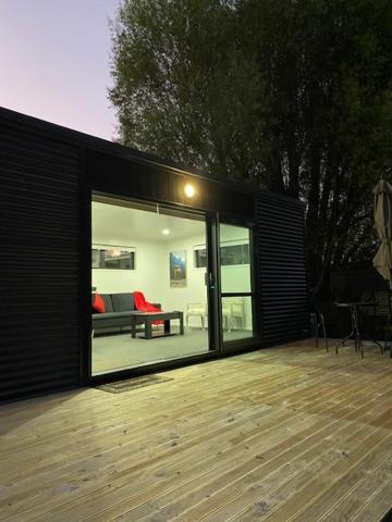 Appartamento Bombay Hills Modern Retreat Auckland Esterno foto